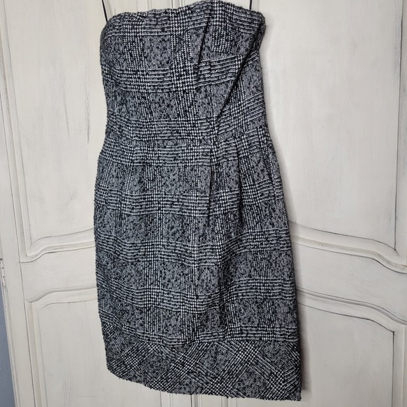 EXPRESS Design Studio Tweed Flen Plaid Strapless Sheath Dress Pockets✨️2 - Picture 2 of 12